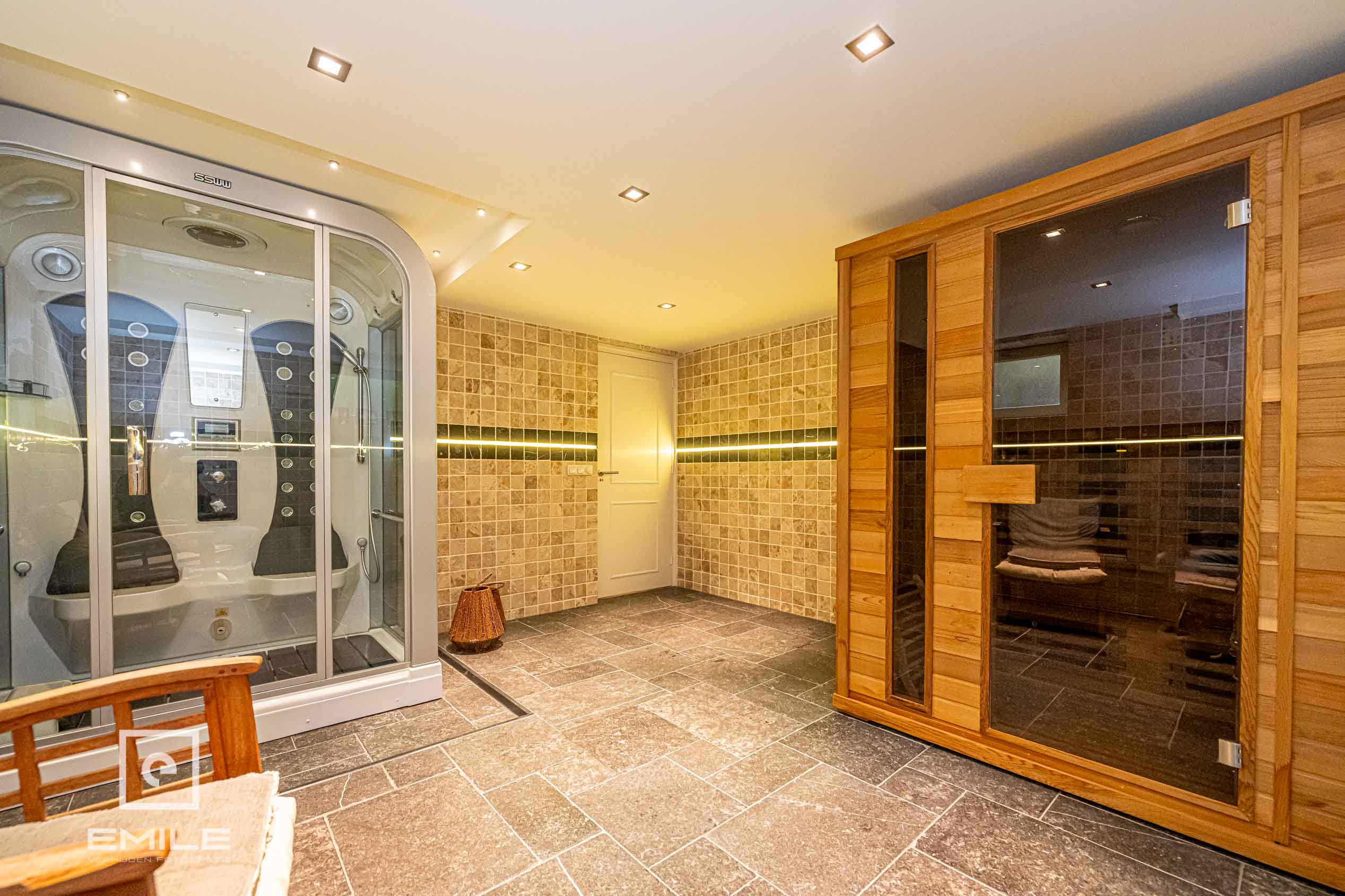 woningfotografie-landgraaf-wellness-met-sauna-en-stoomcabine